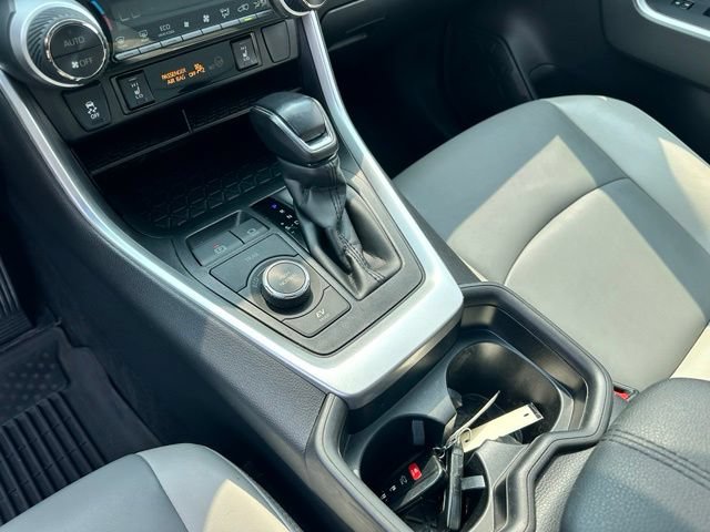 Used 2021 Toyota RAV4 XLE Premium AWD/4WD image 19