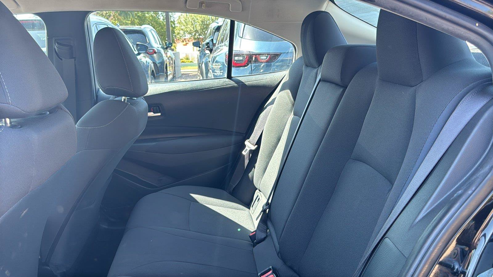 Used 2021 Toyota Corolla LE w/ Carpet Mat Package (TMS) FWD image 23