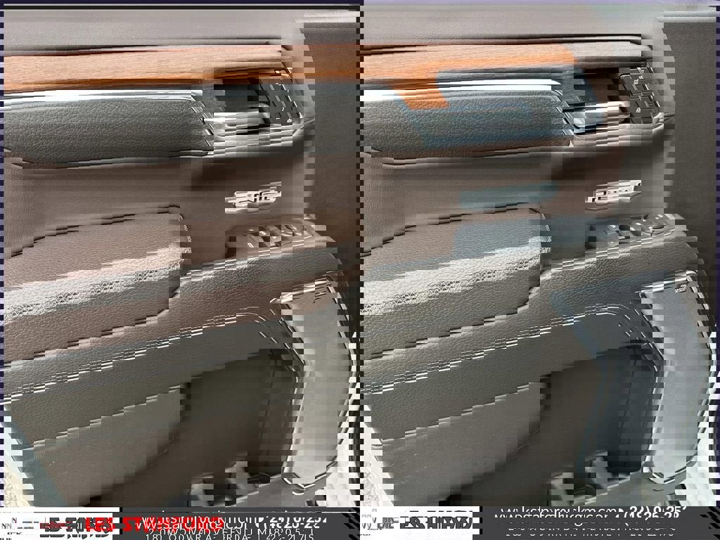 Used 2023 GMC Sierra 1500 Denali w/ Technology Package AWD/4WD image 16