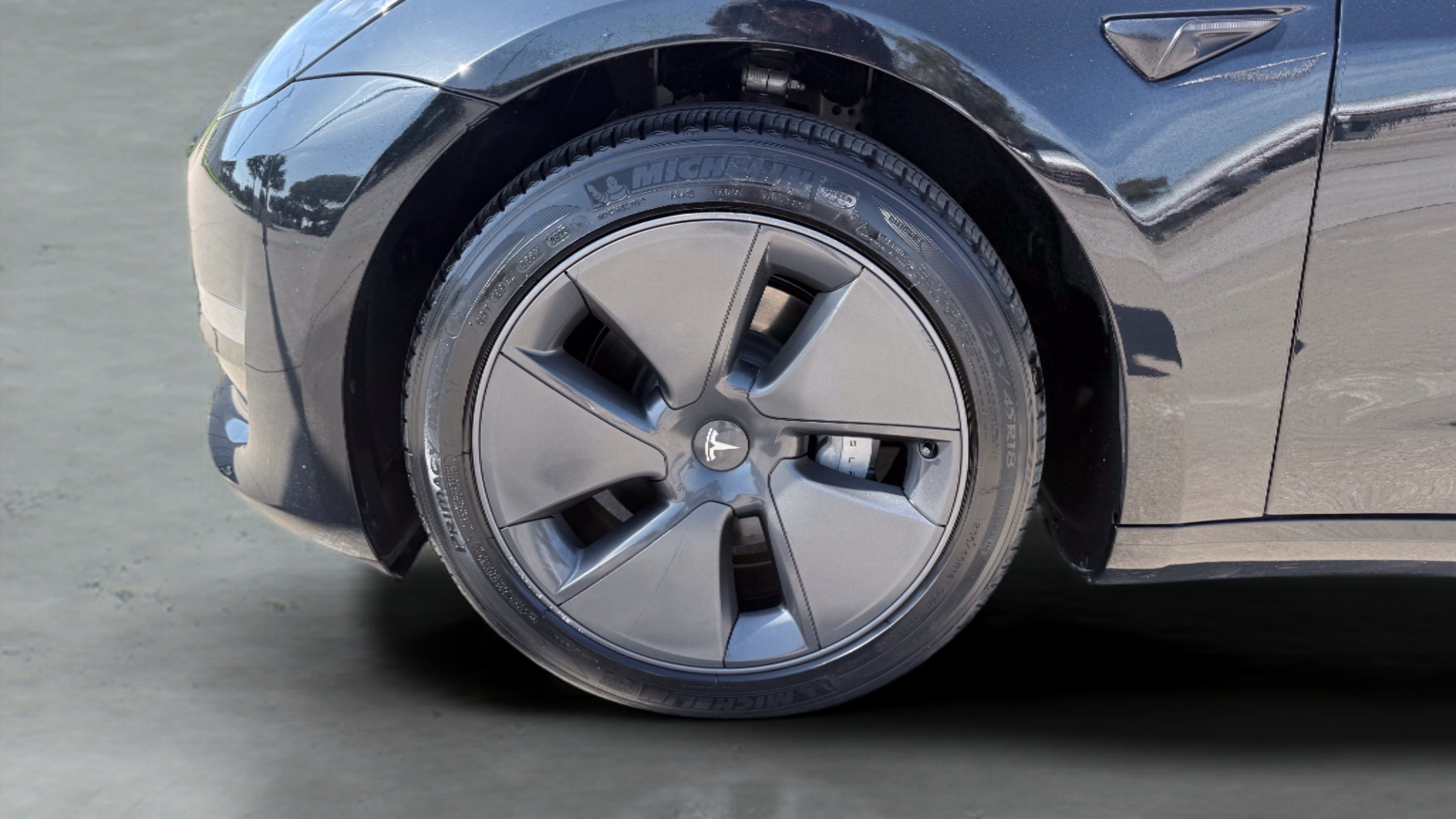 Used 2023 Tesla Model 3 Standard Range RWD image 12