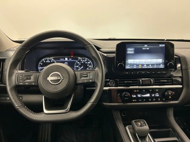 Certified 2024 Nissan Pathfinder SL image 33