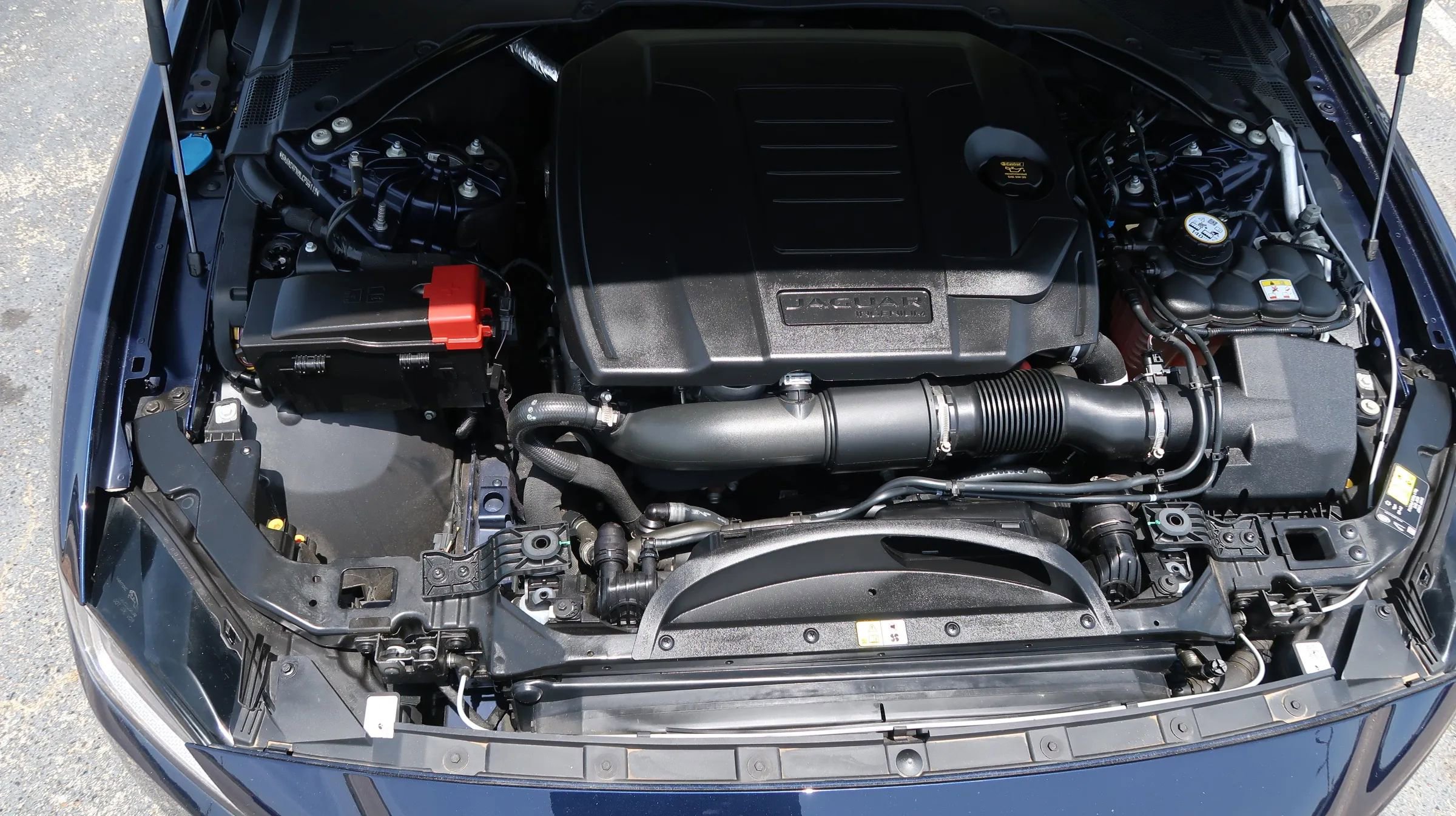 Used 2020 Jaguar XE S image 43