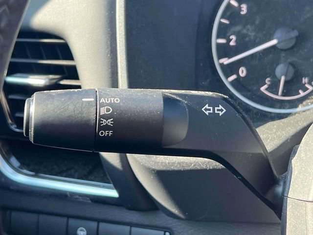 Used 2023 Nissan Rogue SL w/ SL Premium Package image 25