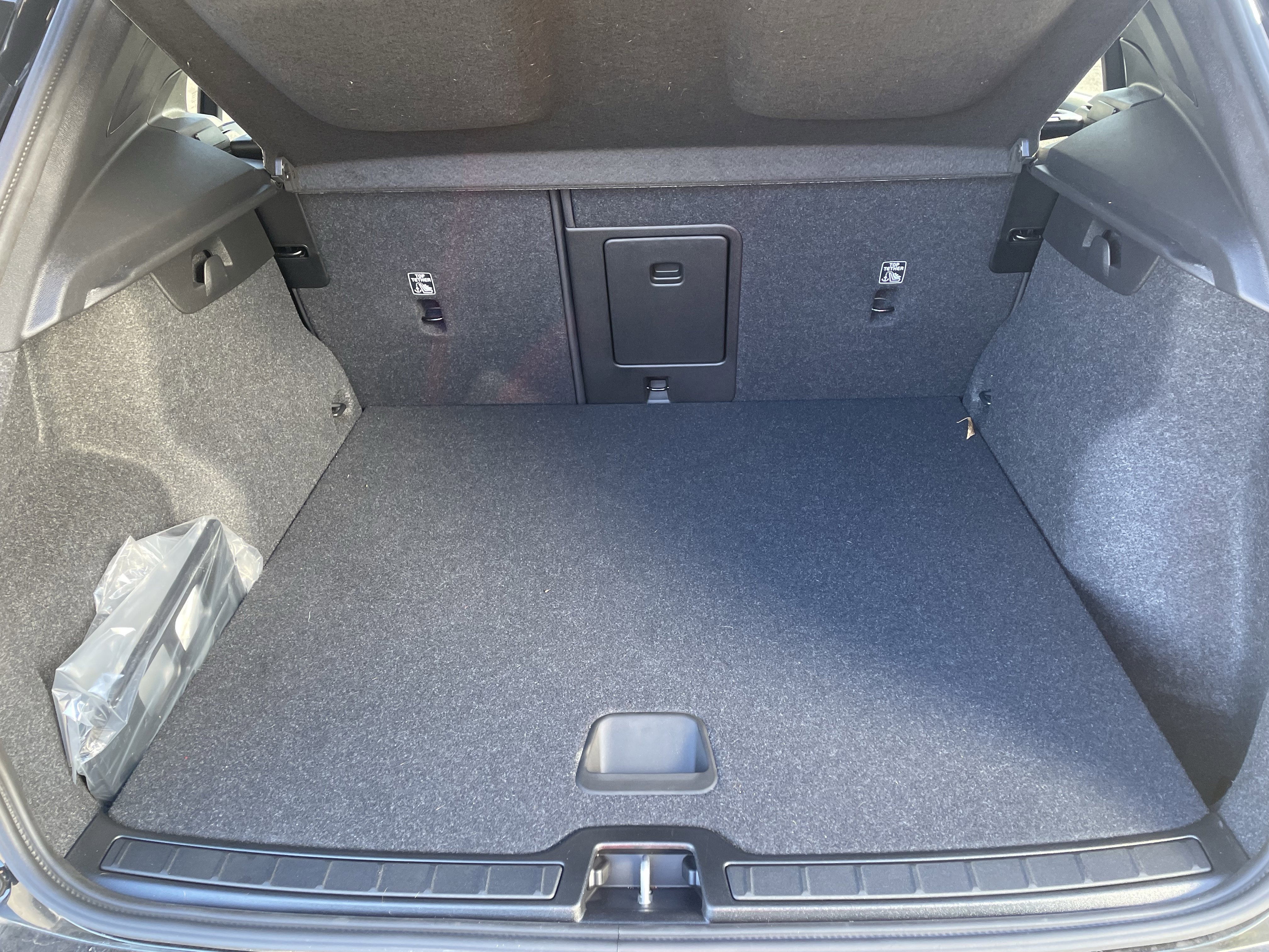 New 2026 Volvo XC40 B5 Core image 8