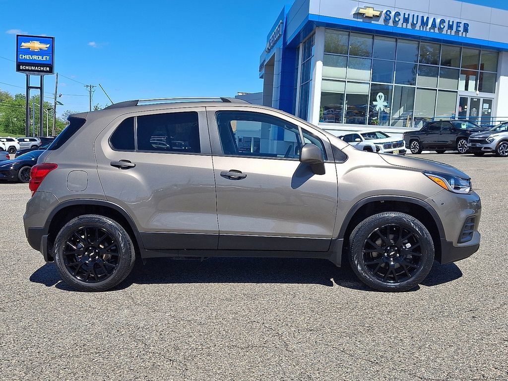 Used 2022 Chevrolet Trax LT w/ Sport Edition AWD/4WD image 8