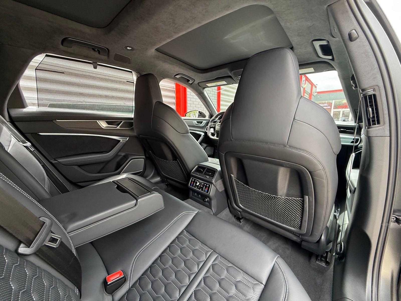 Used 2023 Audi RS 6 image 23
