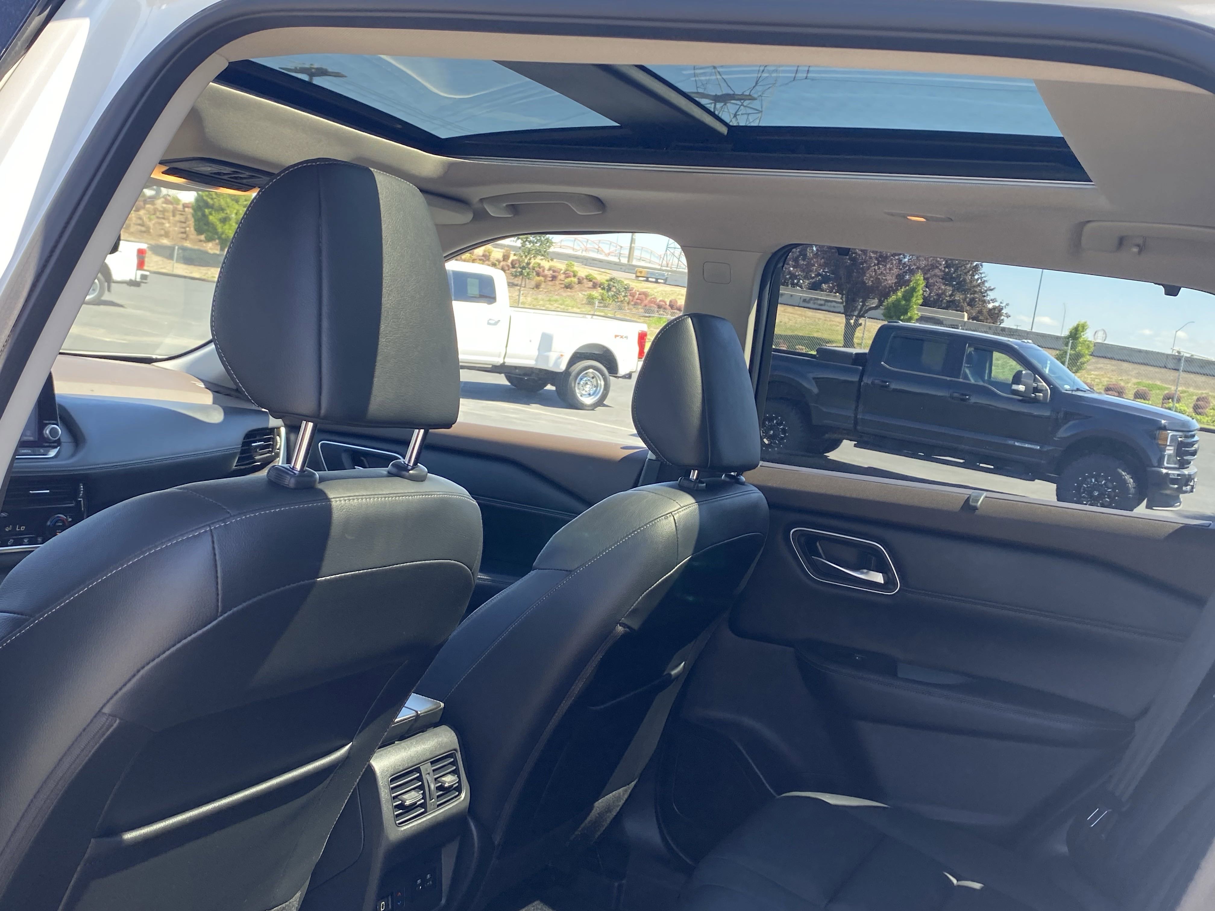 Used 2021 Nissan Rogue SL image 12