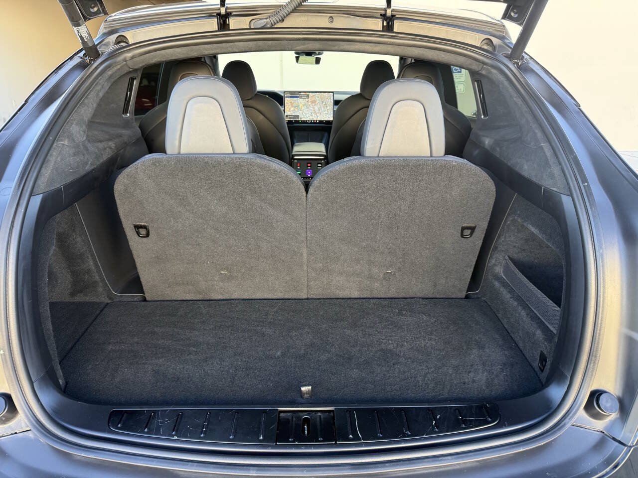 Used 2023 Tesla Model X AWD/4WD image 29
