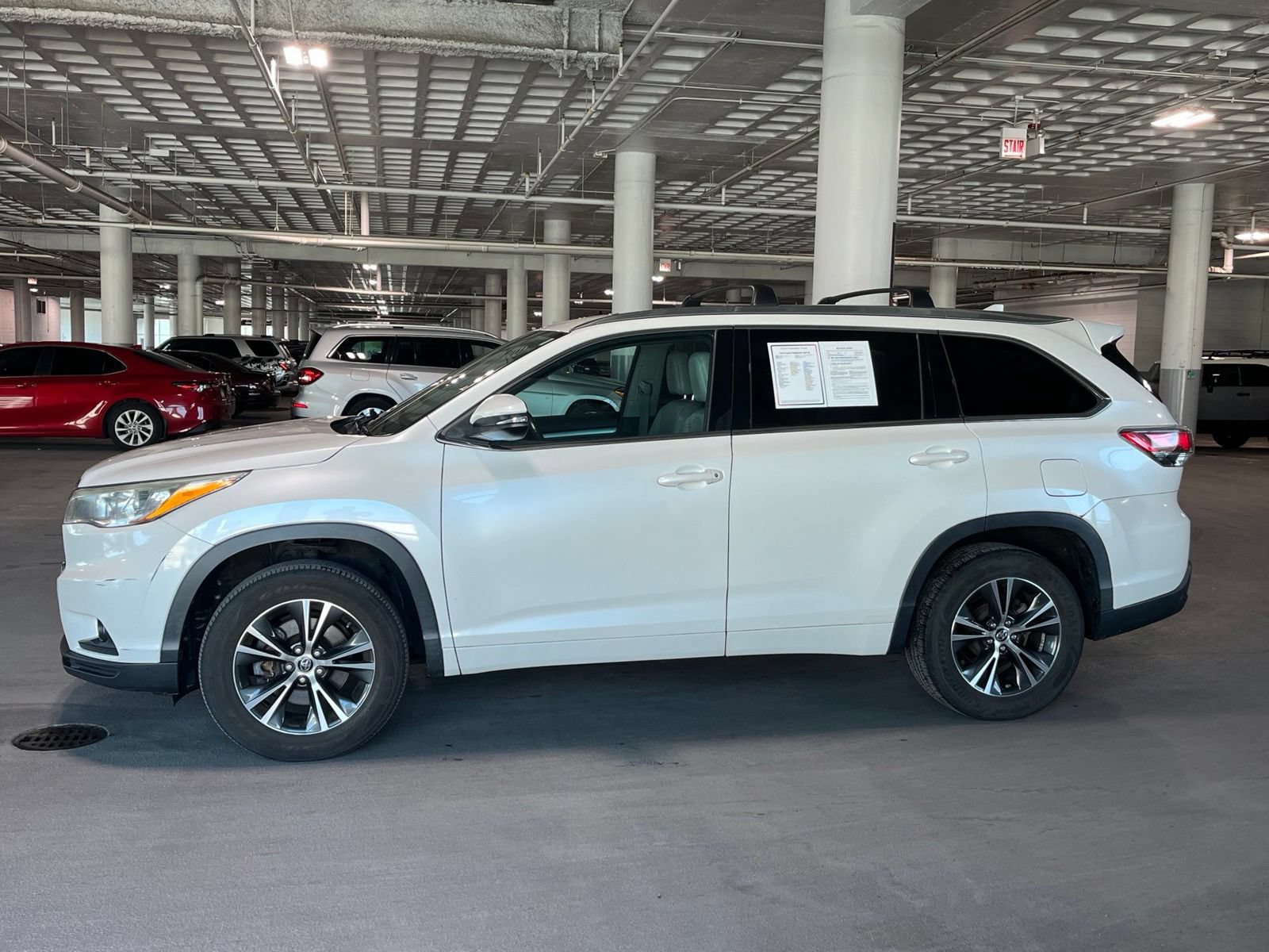 Used 2016 Toyota Highlander XLE FWD image 7