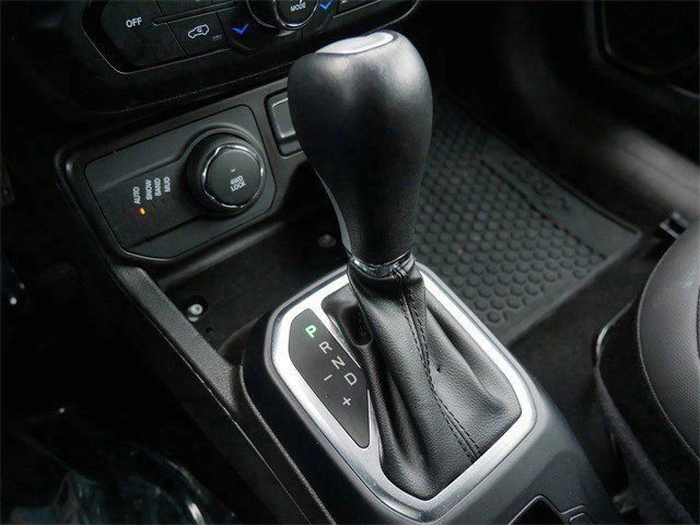 Used 2023 Jeep Renegade Latitude image 22