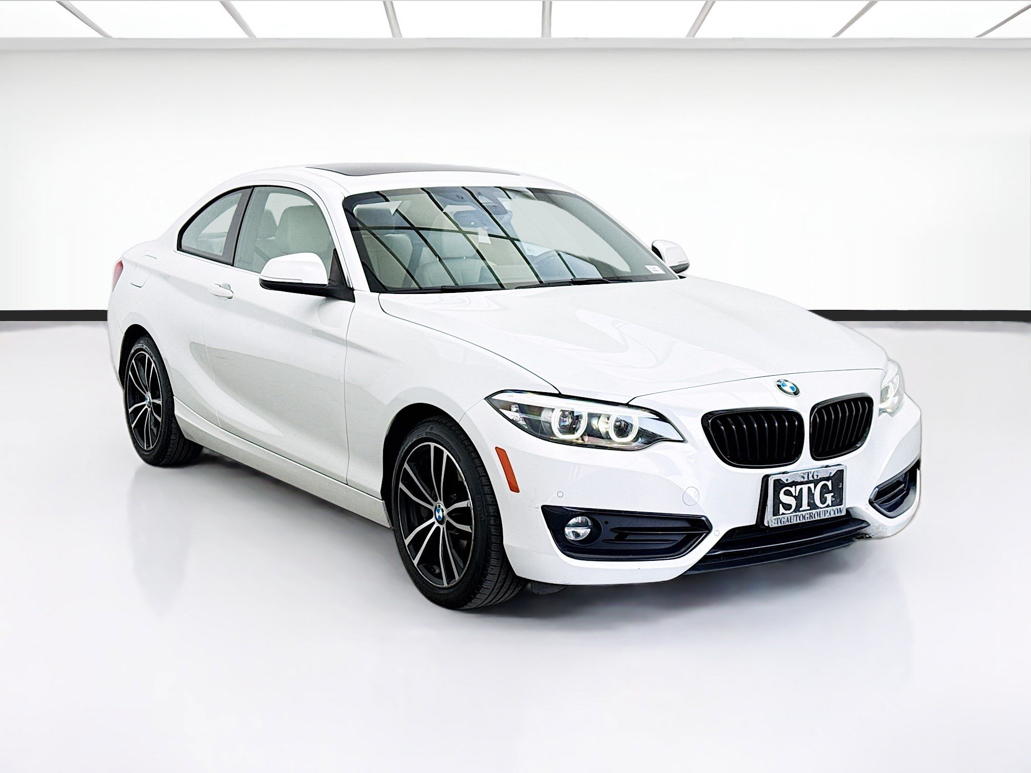 Used 2021 BMW 230i Coupe RWD image 3
