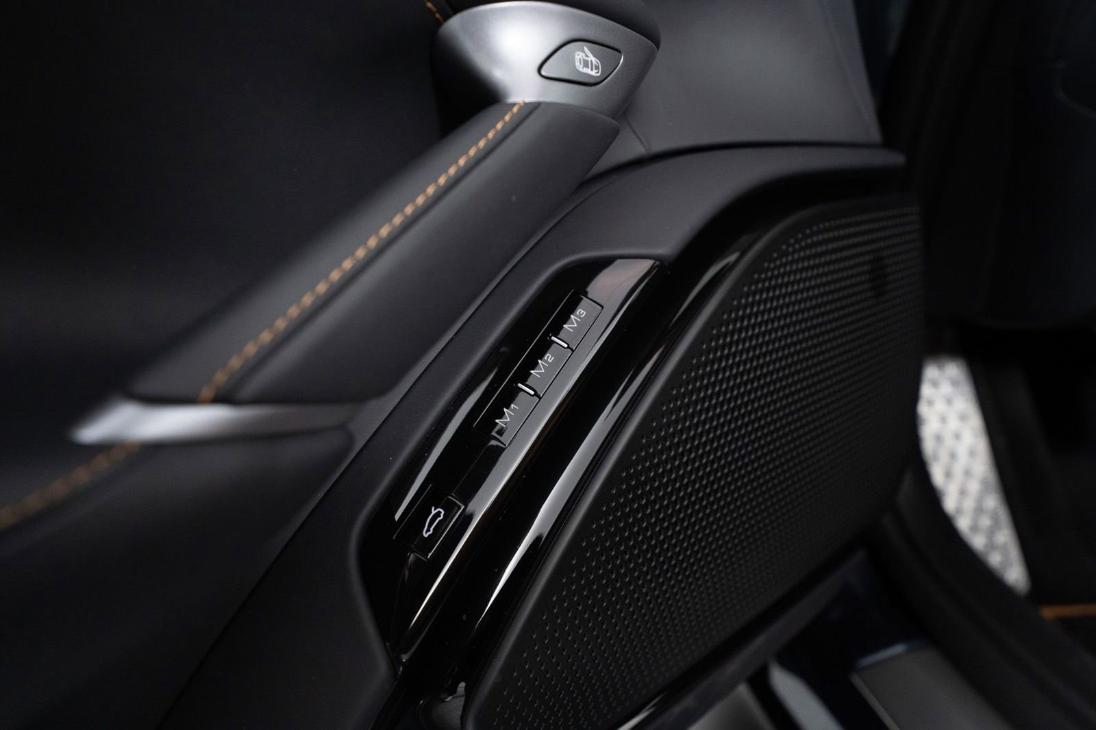 Certified 2025 Ferrari Roma Spider image 47