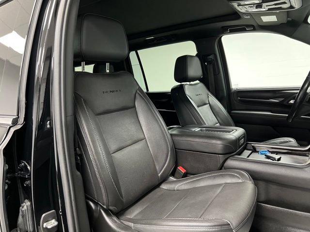 Used 2022 GMC Yukon XL Denali w/ Advanced Technology Package AWD/4WD image 59