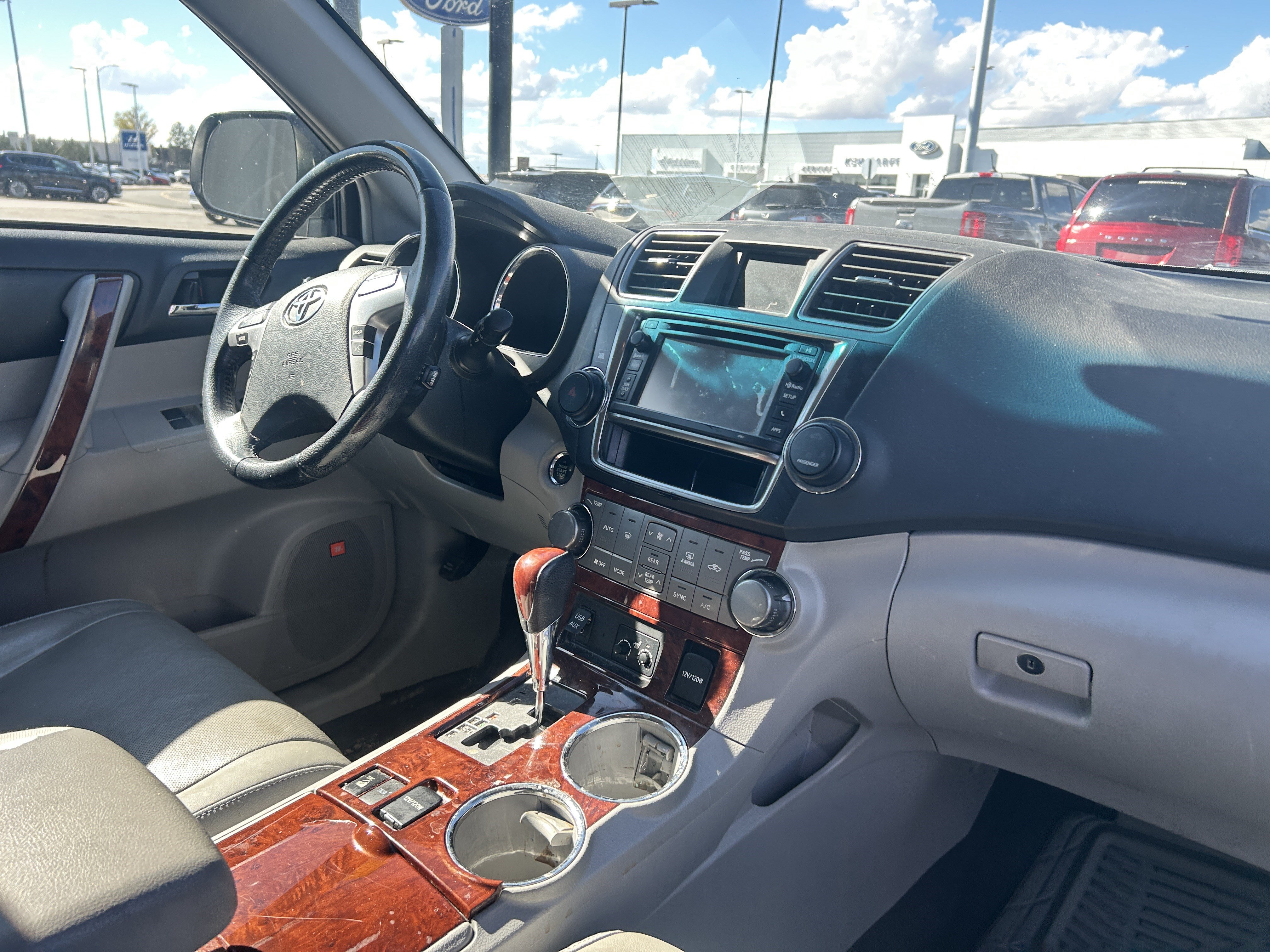 Used 2013 Toyota Highlander Limited AWD/4WD image 14