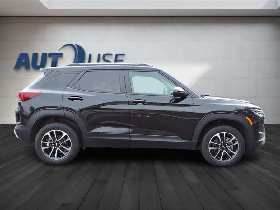 Used 2024 Chevrolet TrailBlazer LT image 7