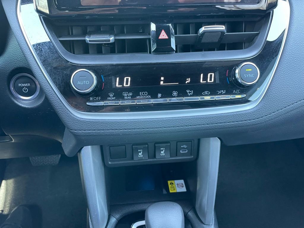 Used 2023 Toyota Corolla Cross XSE w/ Convenience Package image 19