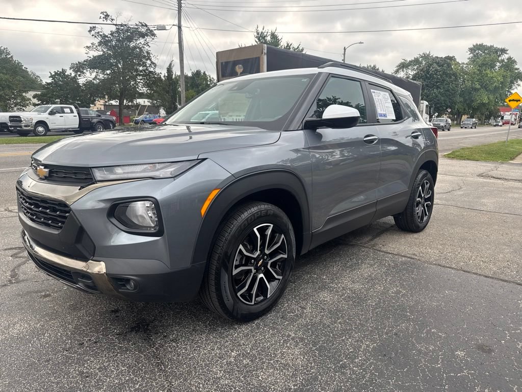 Used 2021 Chevrolet TrailBlazer ACTIV w/ Sun and Liftgate Package AWD/4WD image 3