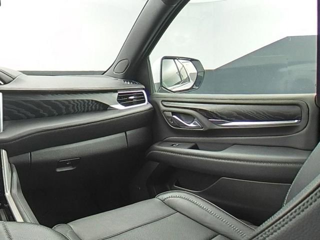 Used 2022 GMC Yukon XL Denali image 15