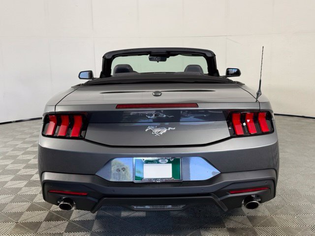 Used 2024 Ford Mustang Convertible RWD image 7