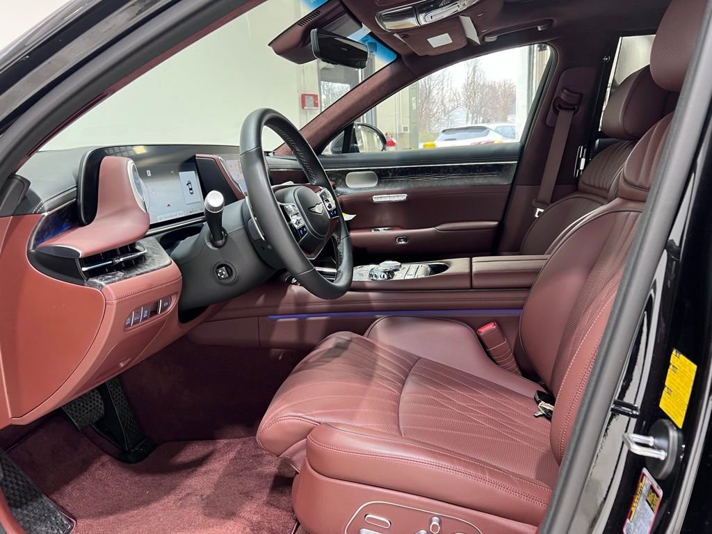 Used 2025 Genesis G90 3.5T image 27