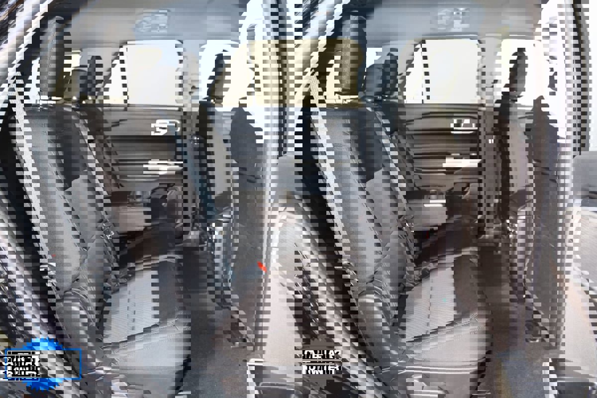 Used 2022 Ford Explorer XLT image 13