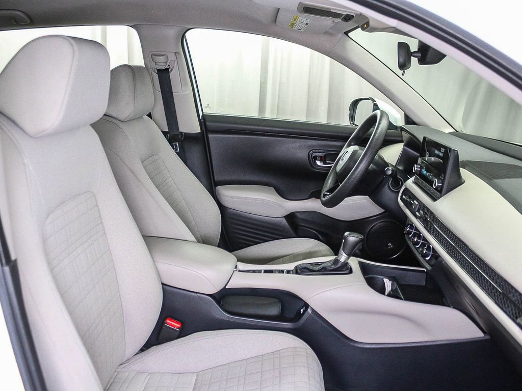 Used 2023 Honda HR-V LX image 17