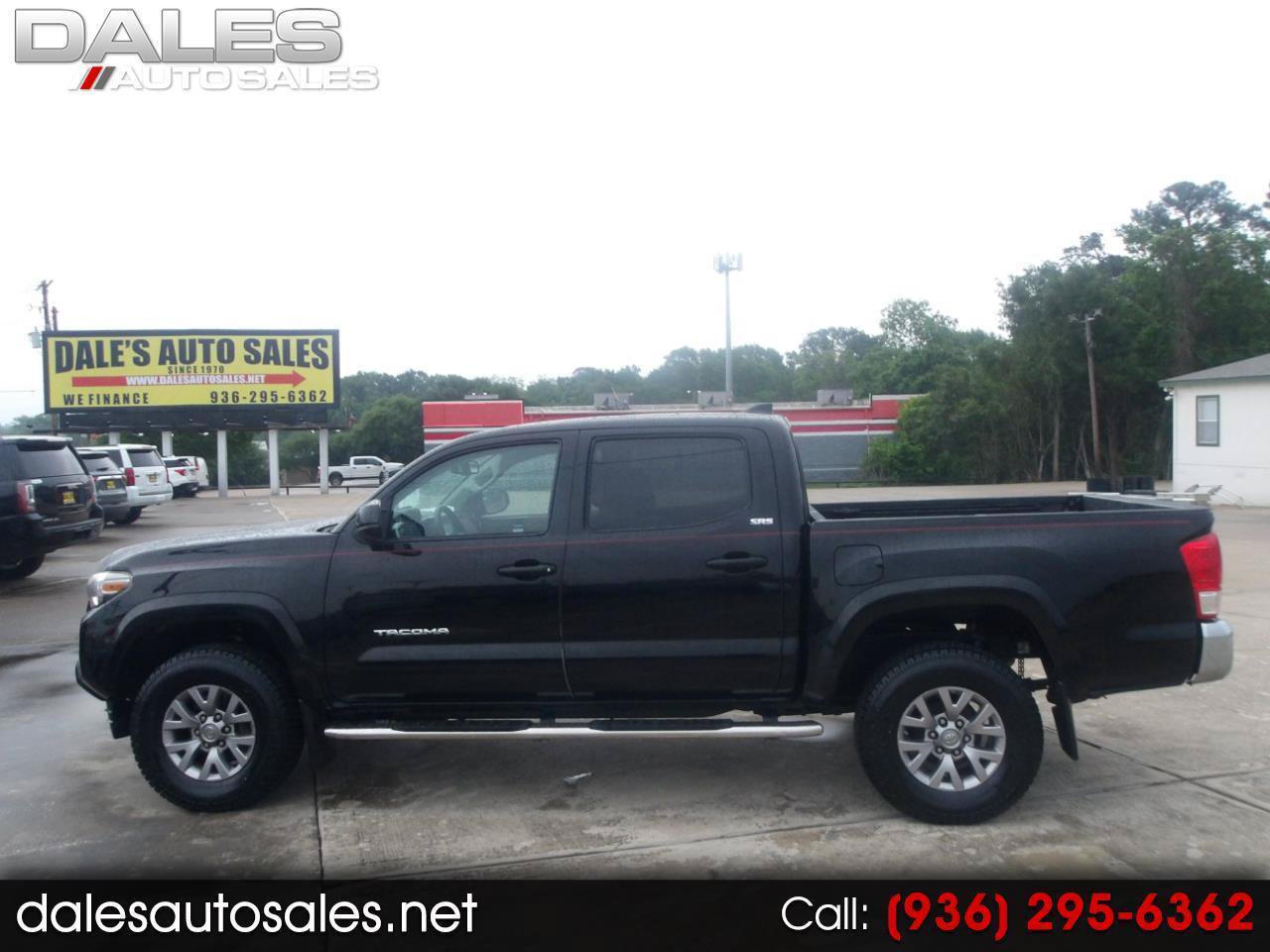 Used 2017 Toyota Tacoma SR5 w/ Tow Package RWD image 1