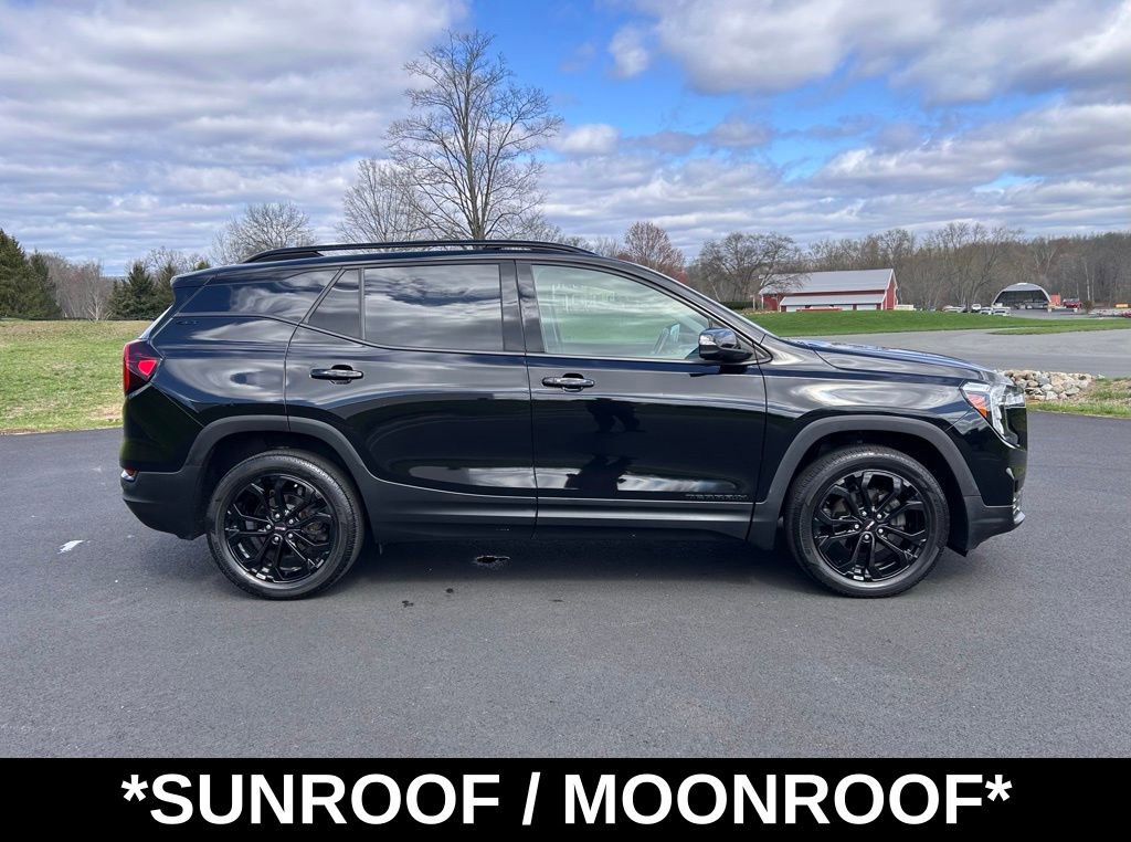 Certified 2022 GMC Terrain SLT w/ Infotainment Package II image 10