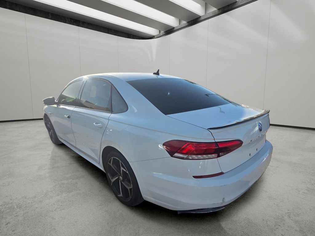 Used 2020 Volkswagen Passat 2.0T R-Line FWD image 5