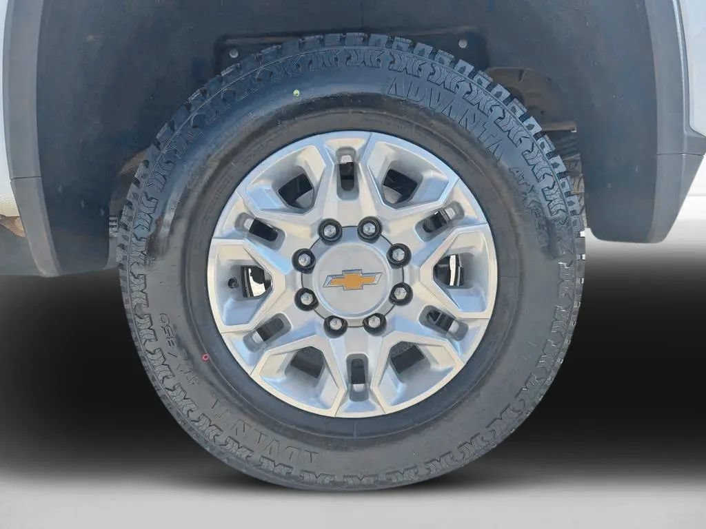 Used 2025 Chevrolet Silverado 2500 LT AWD/4WD image 31