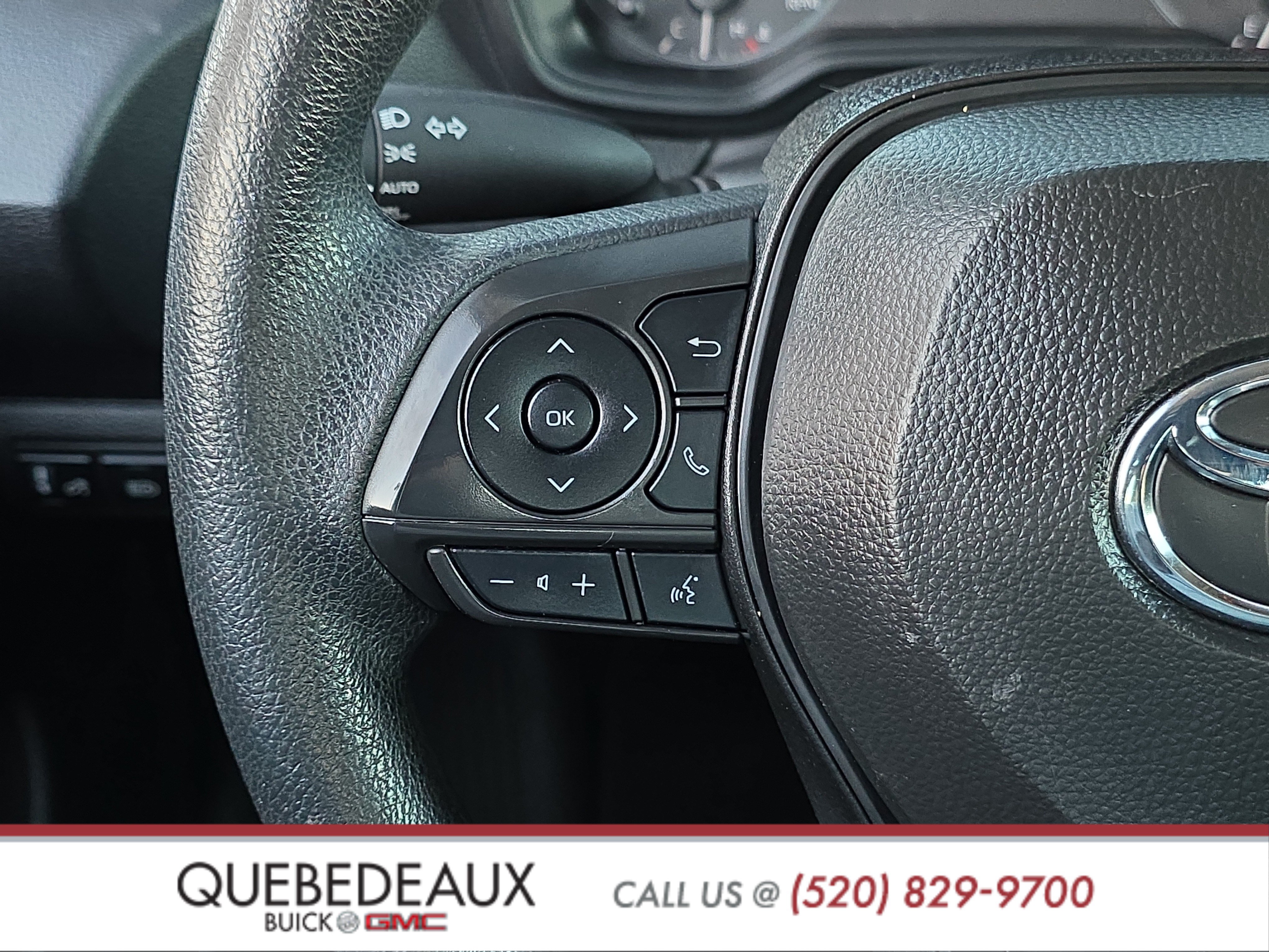 Used 2025 Toyota Corolla LE FWD image 14
