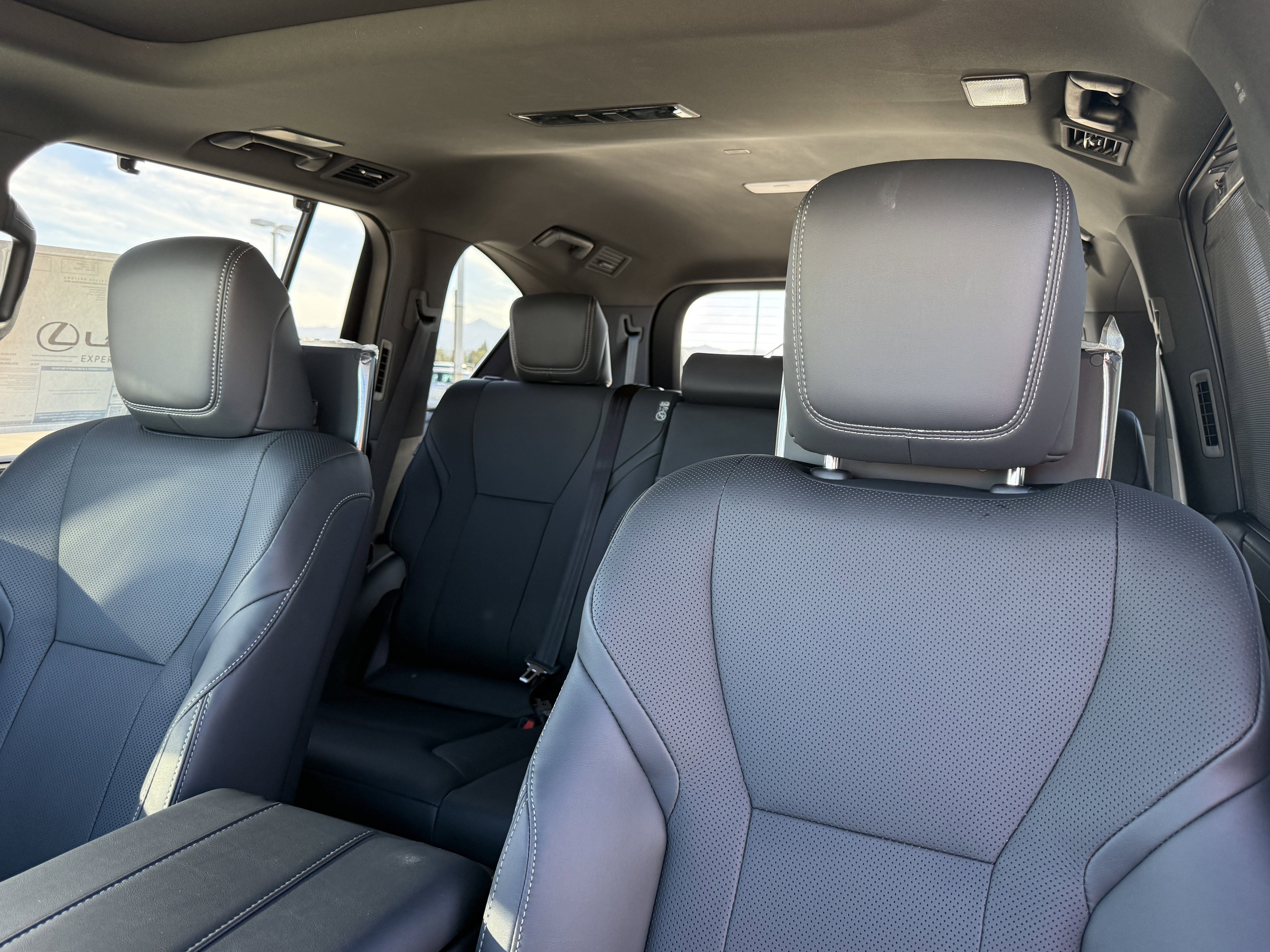 New 2026 Lexus LX 700h Luxury image 19