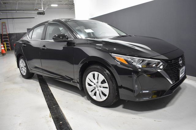 Certified 2025 Nissan Sentra S image 7