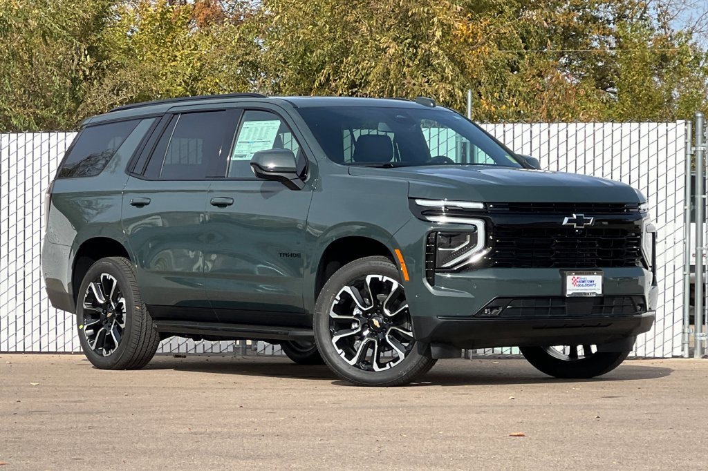 Used 2026 Chevrolet Tahoe RST w/ Sun And Tow Package image 2