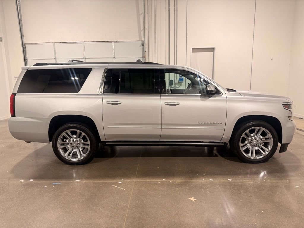 Used 2020 Chevrolet Suburban Premier w/ Premier Plus Edition image 4