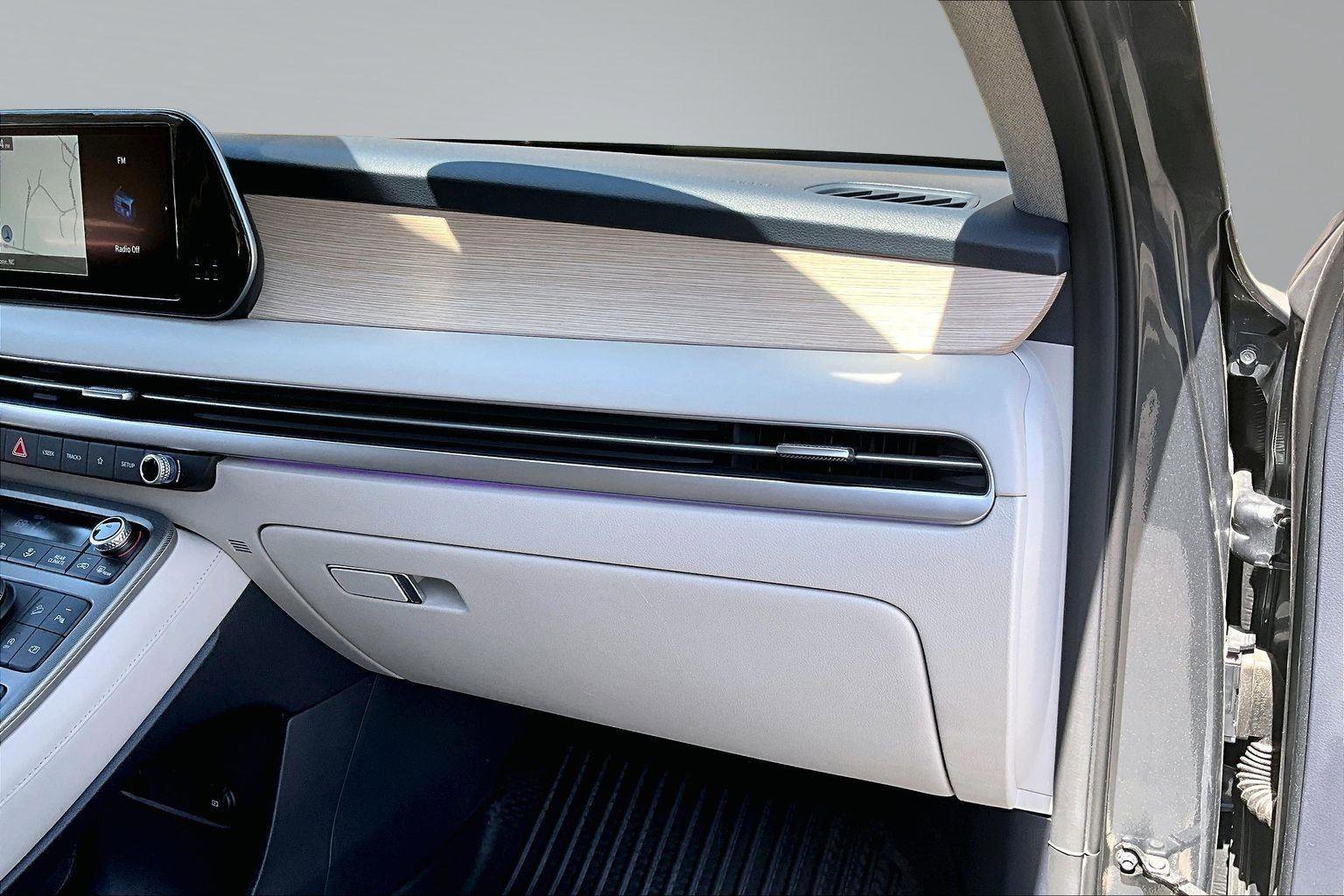 Used 2024 Hyundai Palisade Limited AWD/4WD image 18