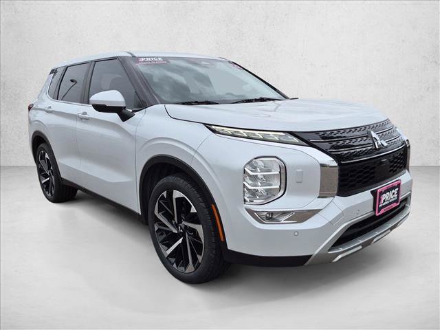 Used 2022 Mitsubishi Outlander SE AWD/4WD image 3