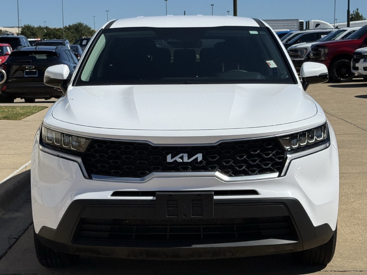Used 2023 Kia Sorento LX FWD image 8