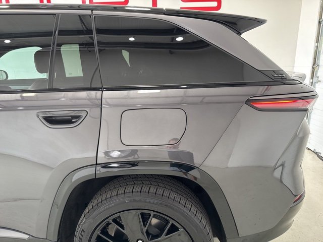 Used 2024 Jeep Wagoneer Launch Edition image 10