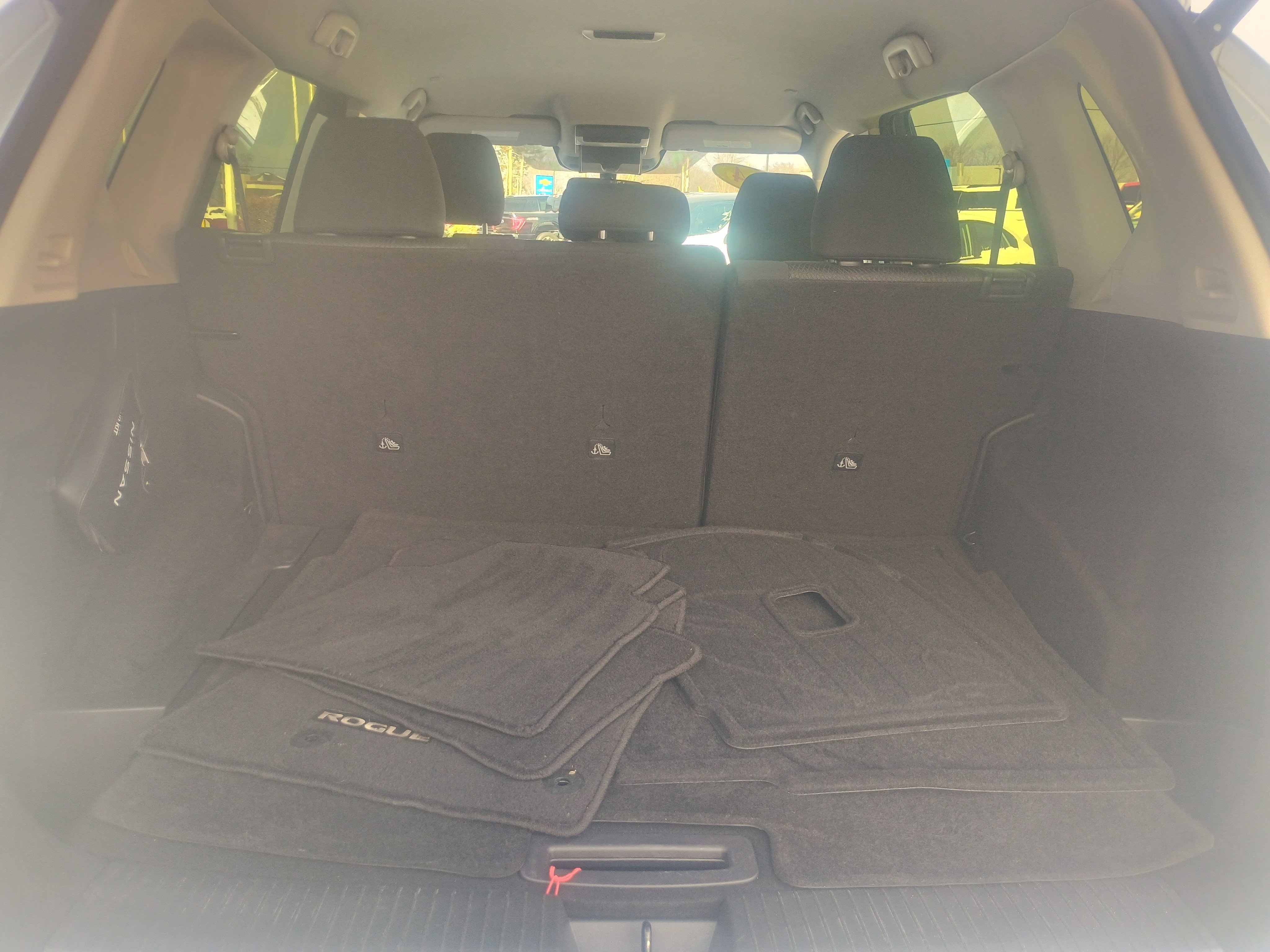 Used 2024 Nissan Rogue SV image 9