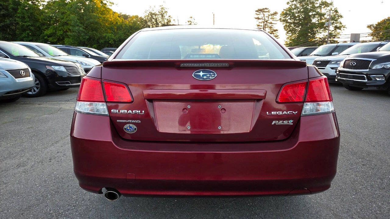 Used 2010 Subaru Legacy 2.5i Premium AWD/4WD image 14