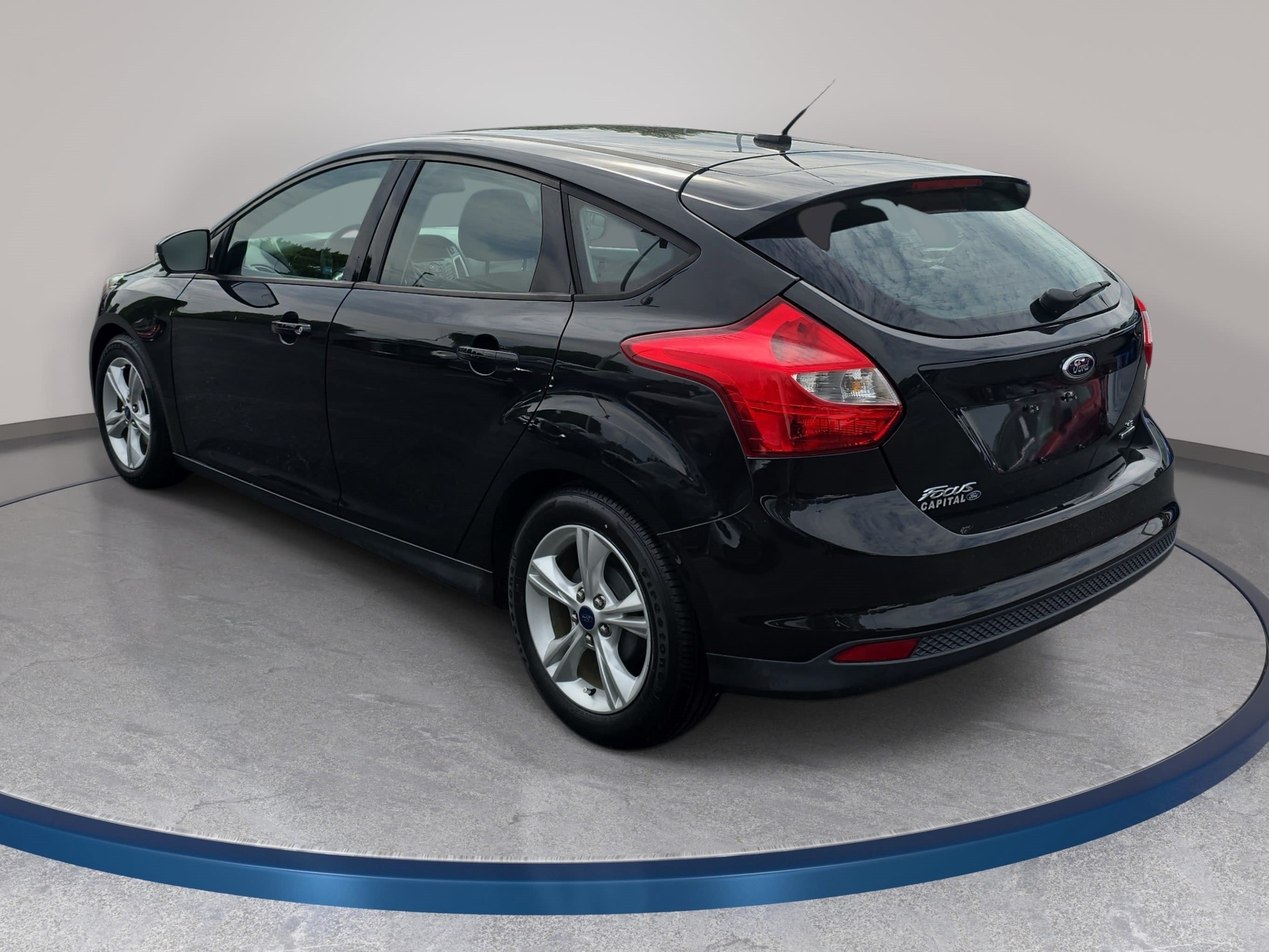 Used 2014 Ford Focus SE FWD image 7