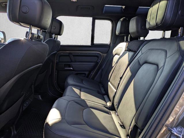 Certified 2025 Land Rover Defender 110 X AWD/4WD image 19