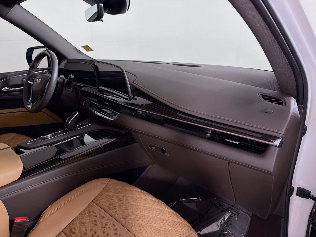 Certified 2023 Cadillac Escalade Sport w/ LPO, ONYX Package image 28