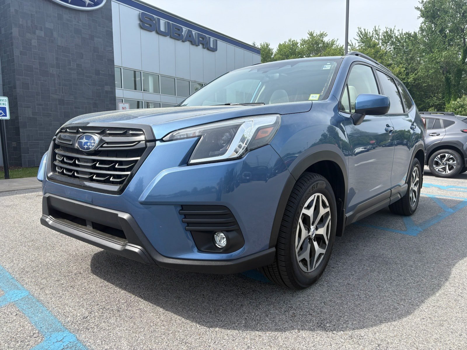 Used 2024 Subaru Forester Premium AWD/4WD image 1