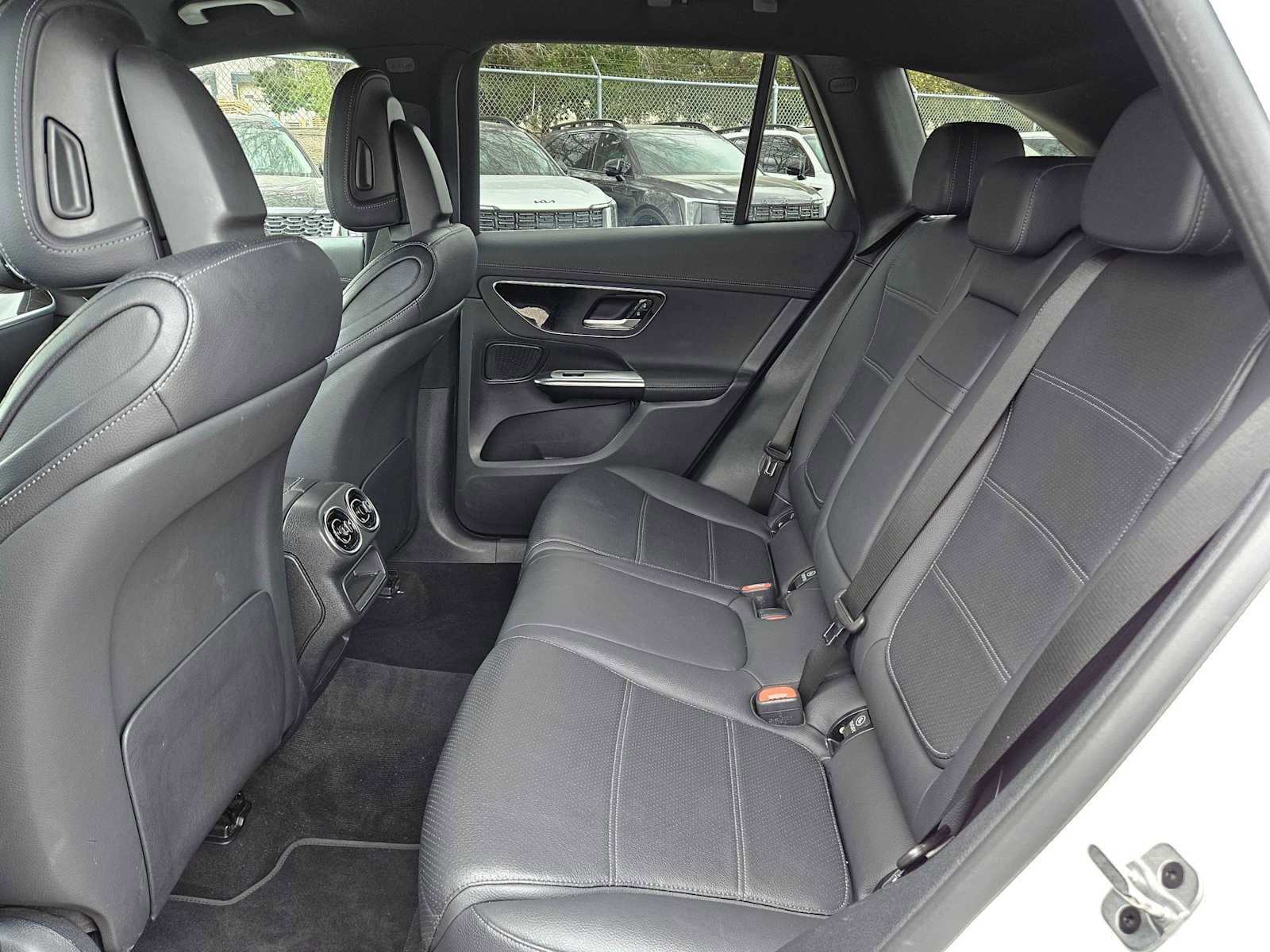 Used 2024 Mercedes-Benz GLC 300 4MATIC image 20