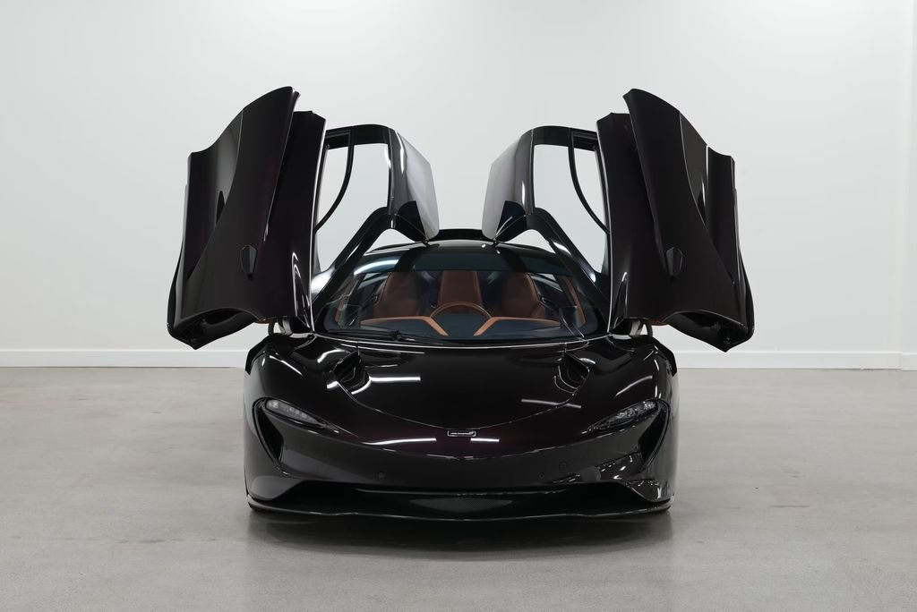 Used 2020 McLaren Speedtail RWD image 50