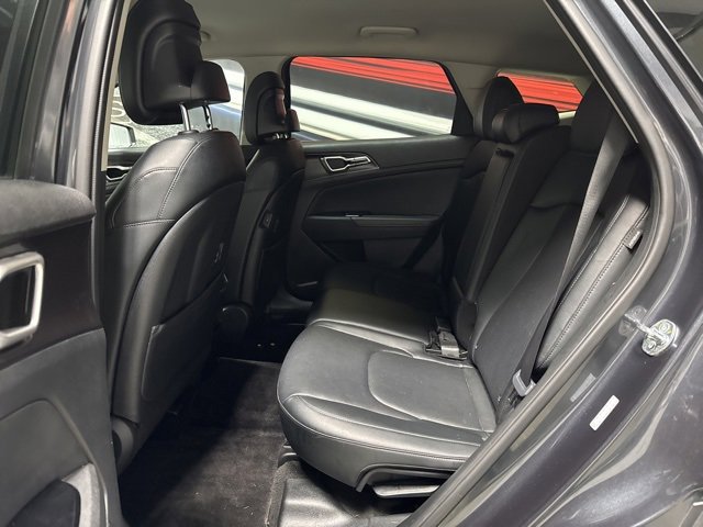 Used 2024 Kia Sportage EX image 12