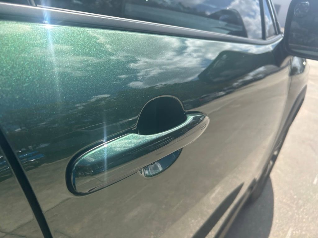 Used 2022 Toyota Corolla Cross XLE w/ Convenience Package AWD/4WD image 32