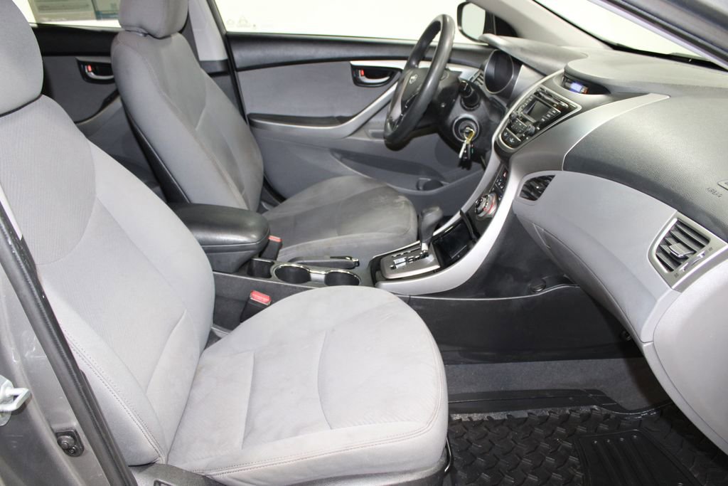 Used 2013 Hyundai Elantra GLS image 23